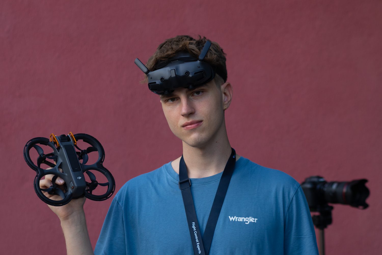 Pabolo with a drone and flight goggles